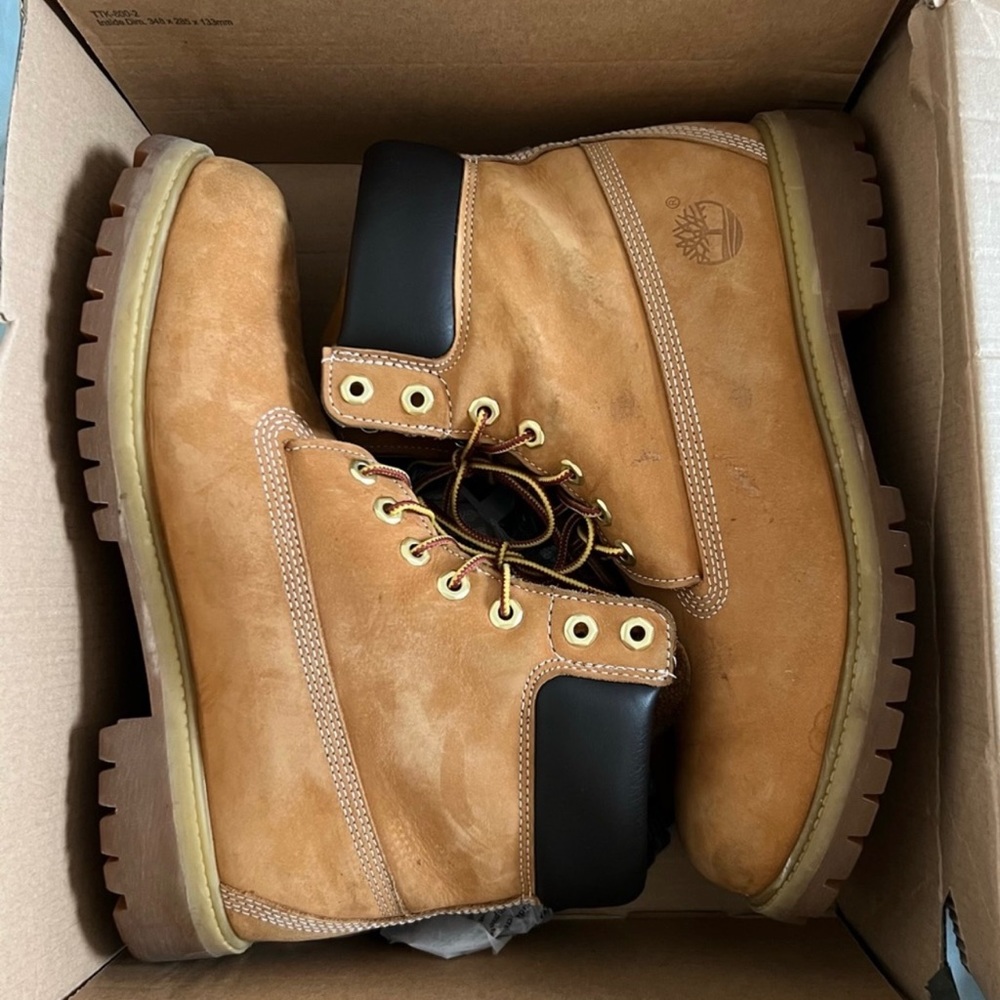 Timberland Premium 6inch Waterproof Wheat Nuckbuck Size 10 Men’s